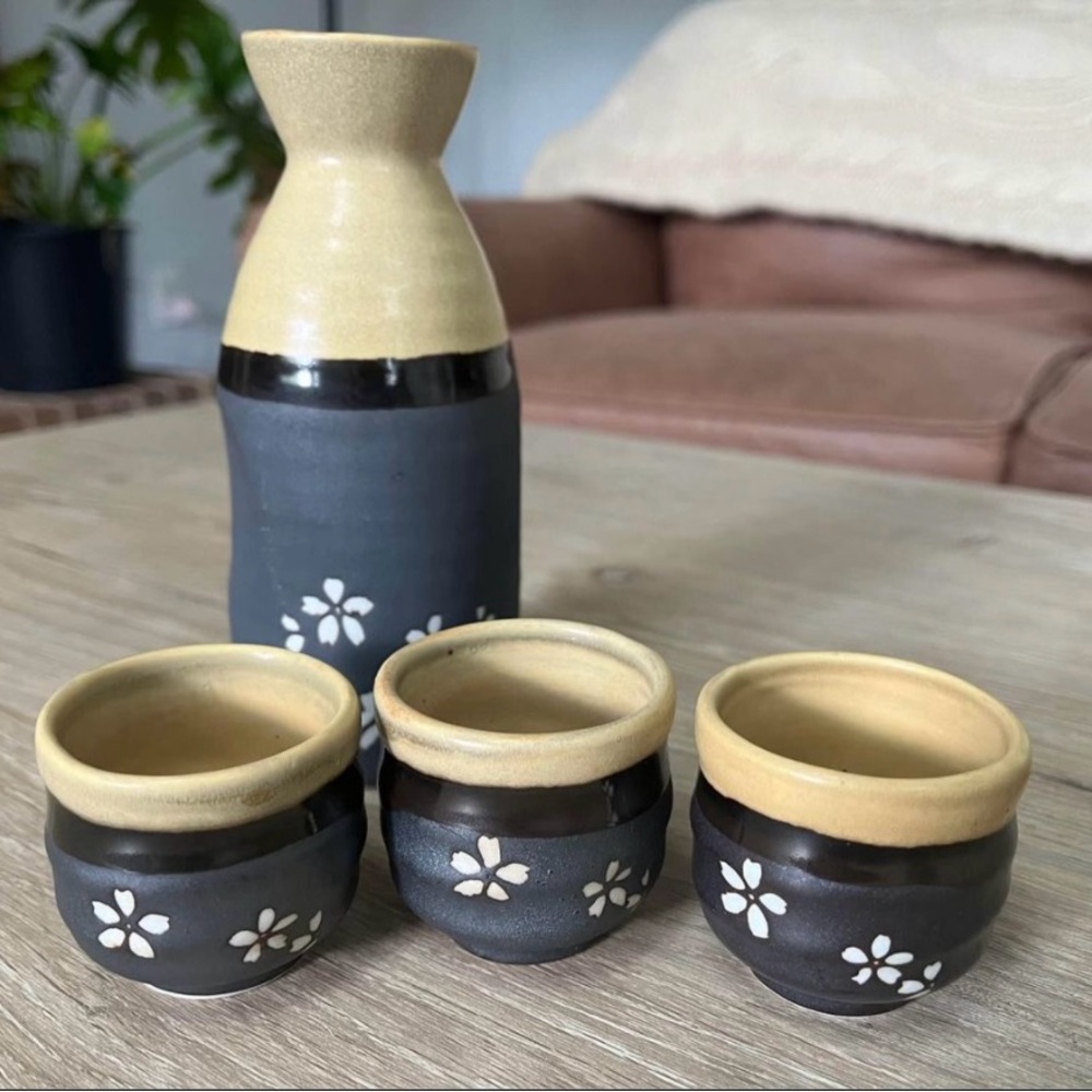 Sake Carafe and Cups Set